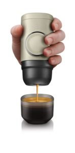 WACACO Minipresso NS2 Machine Espresso Manuelle – Capsules Nespresso®, 18 bars, portable, sans électricité, idéale voyage & outdoor -Beige